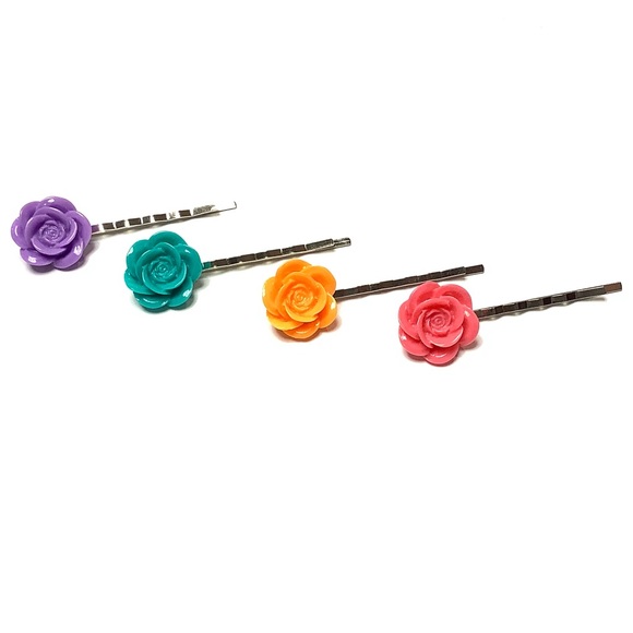 Set of 4 - Flower Hair Pins / Bobby Pins / Barette - Picture 5 of 6